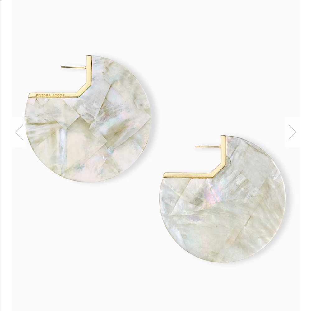 Kendra Scott Kai Gold Hoop Earrings in Ivory Pearl